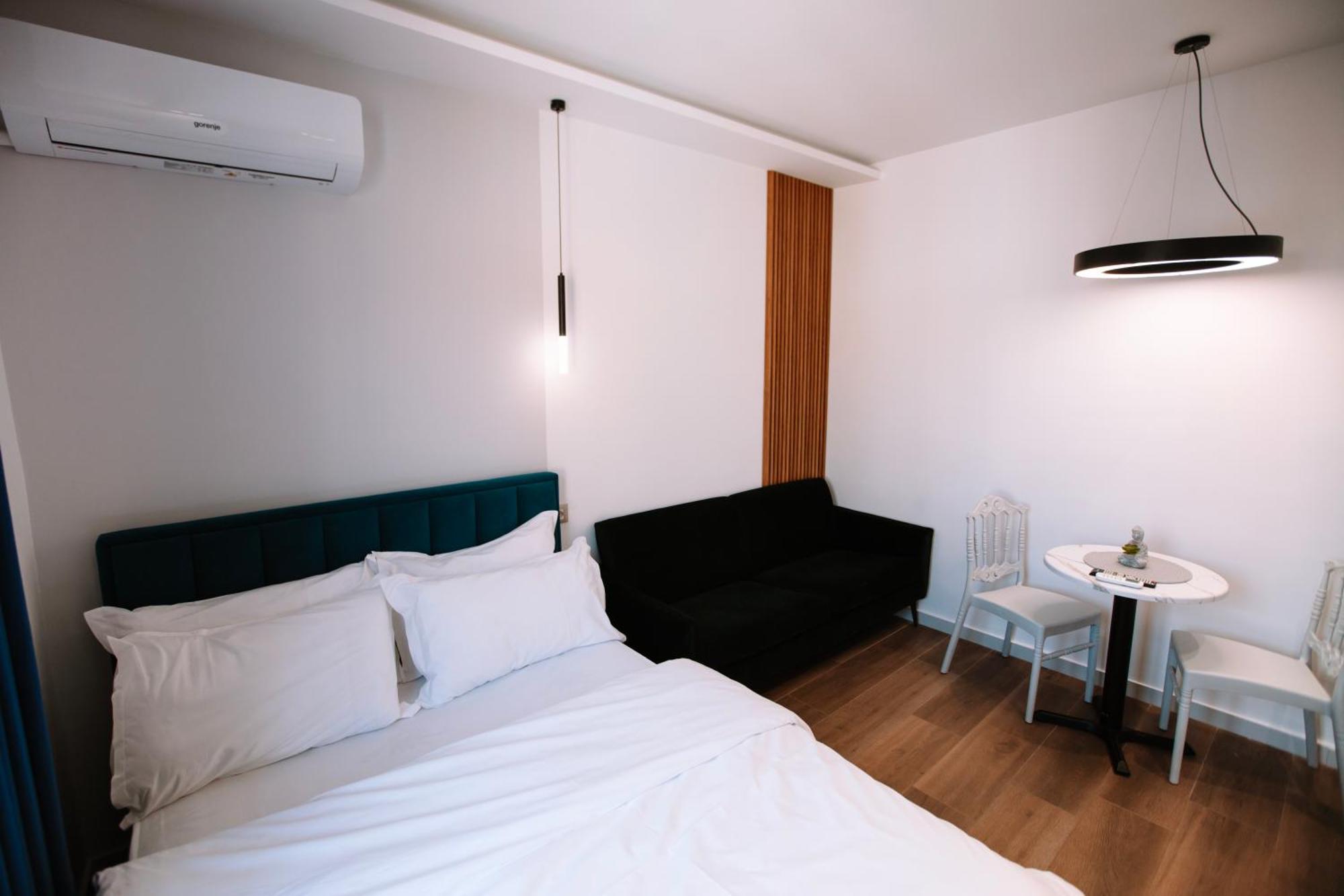 Barrikada Str Modern Apartments - The Nest Tirana Exterior foto